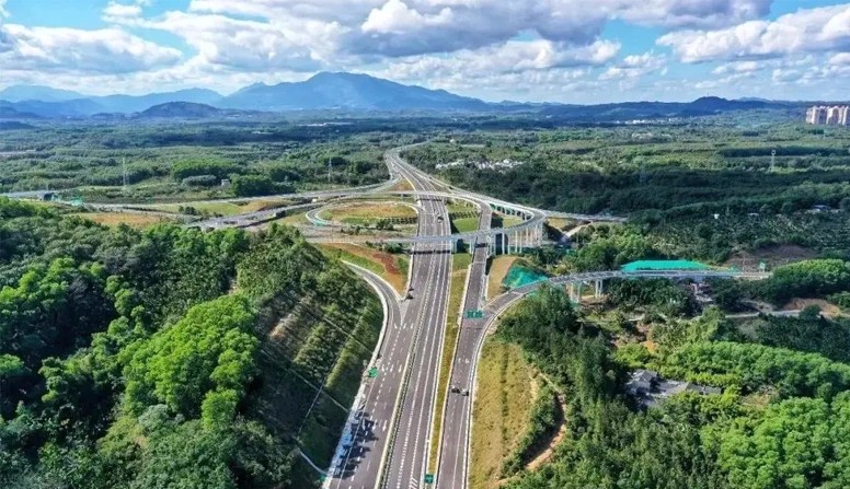 海南省萬(wàn)寧至洋浦高速公路第二代建段環(huán)境保護(hù)、景觀(guān)及服務(wù)設(shè)施工程(項(xiàng)目名稱(chēng))